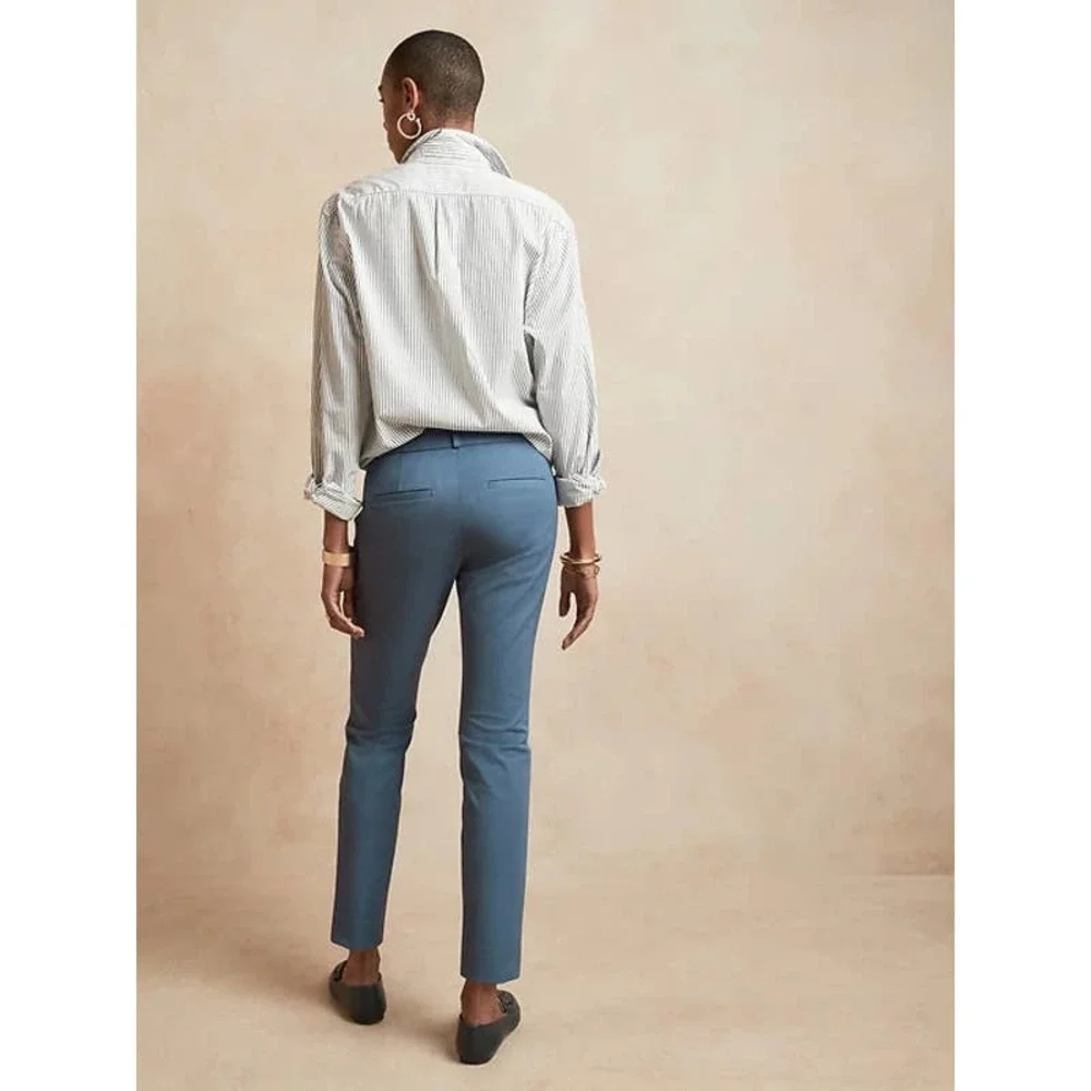 Banana Republic Mid-Rise Skinny Modern Sloan Pant size 8 Navy - Picture 5 of 6